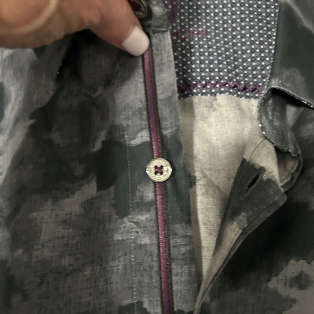 LIKE NEW! Men's Bugatchi Gray/Black Button Down - LARGE - Picture 6 of 8